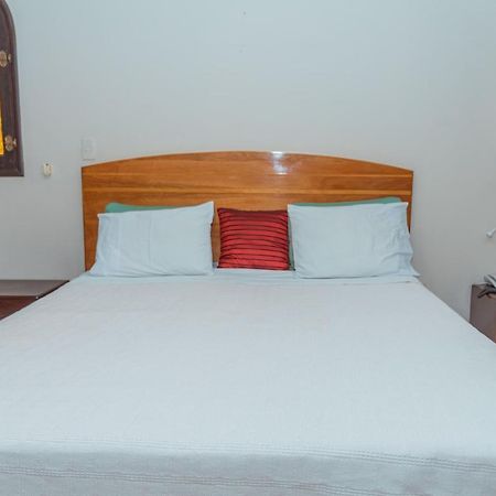 Casa Blanca Hotel Ciudad del Este Bagian luar foto