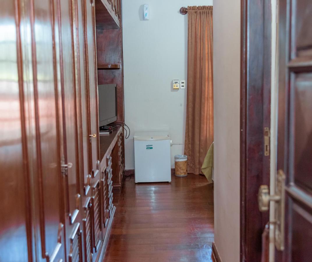 Casa Blanca Hotel Ciudad del Este Bagian luar foto