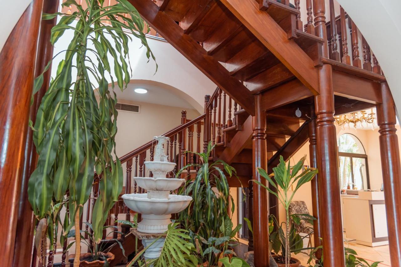 Casa Blanca Hotel Ciudad del Este Bagian luar foto