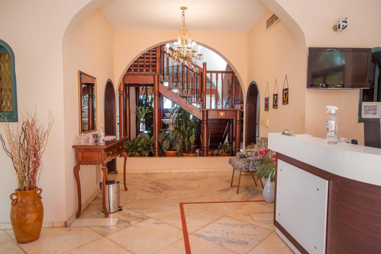 Casa Blanca Hotel Ciudad del Este Bagian luar foto
