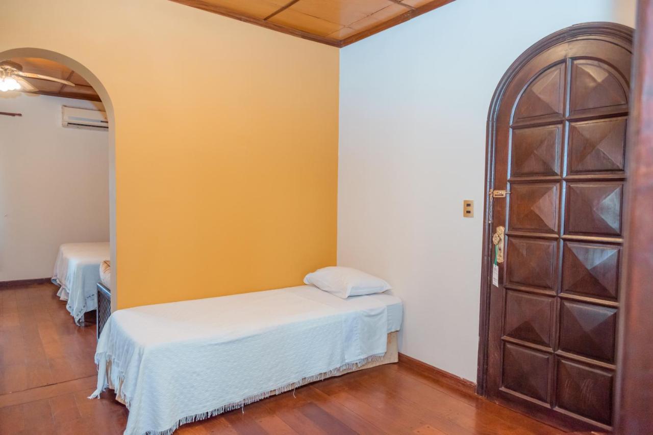 Casa Blanca Hotel Ciudad del Este Bagian luar foto