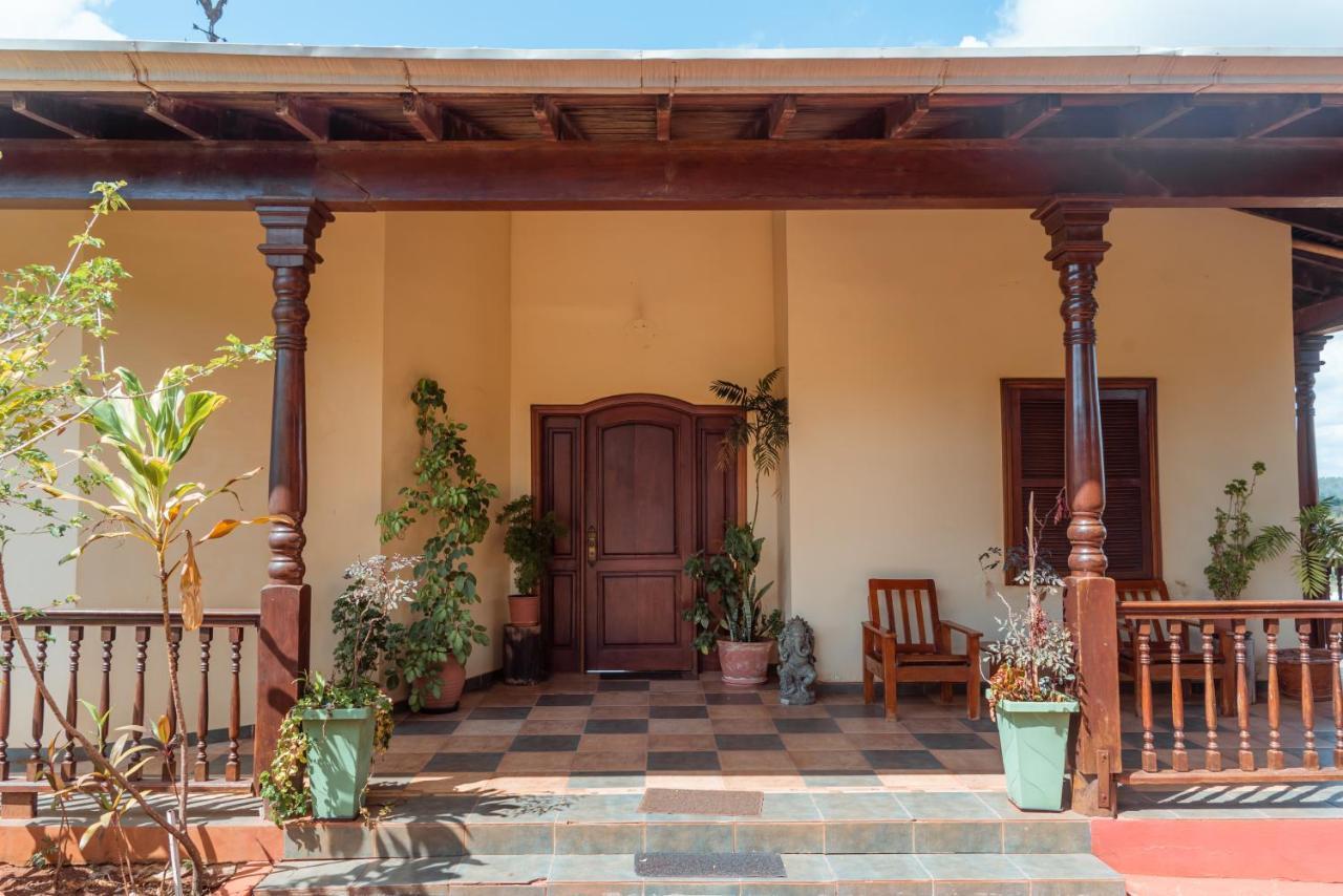 Casa Blanca Hotel Ciudad del Este Bagian luar foto
