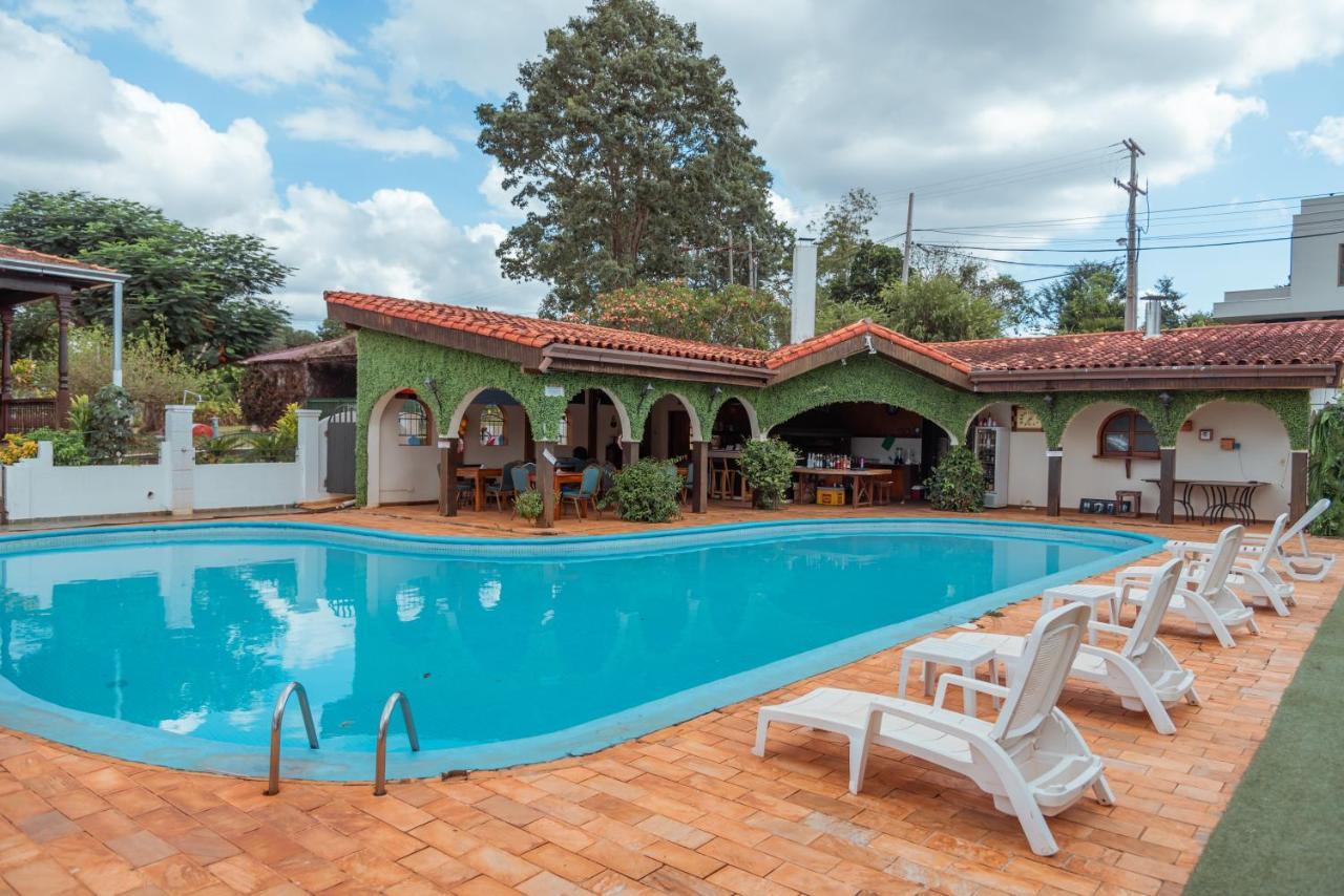 Casa Blanca Hotel Ciudad del Este Bagian luar foto